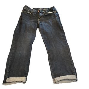 Size 10 Women’s Signature by Levi Cuffed Dark Wash Denim Capris